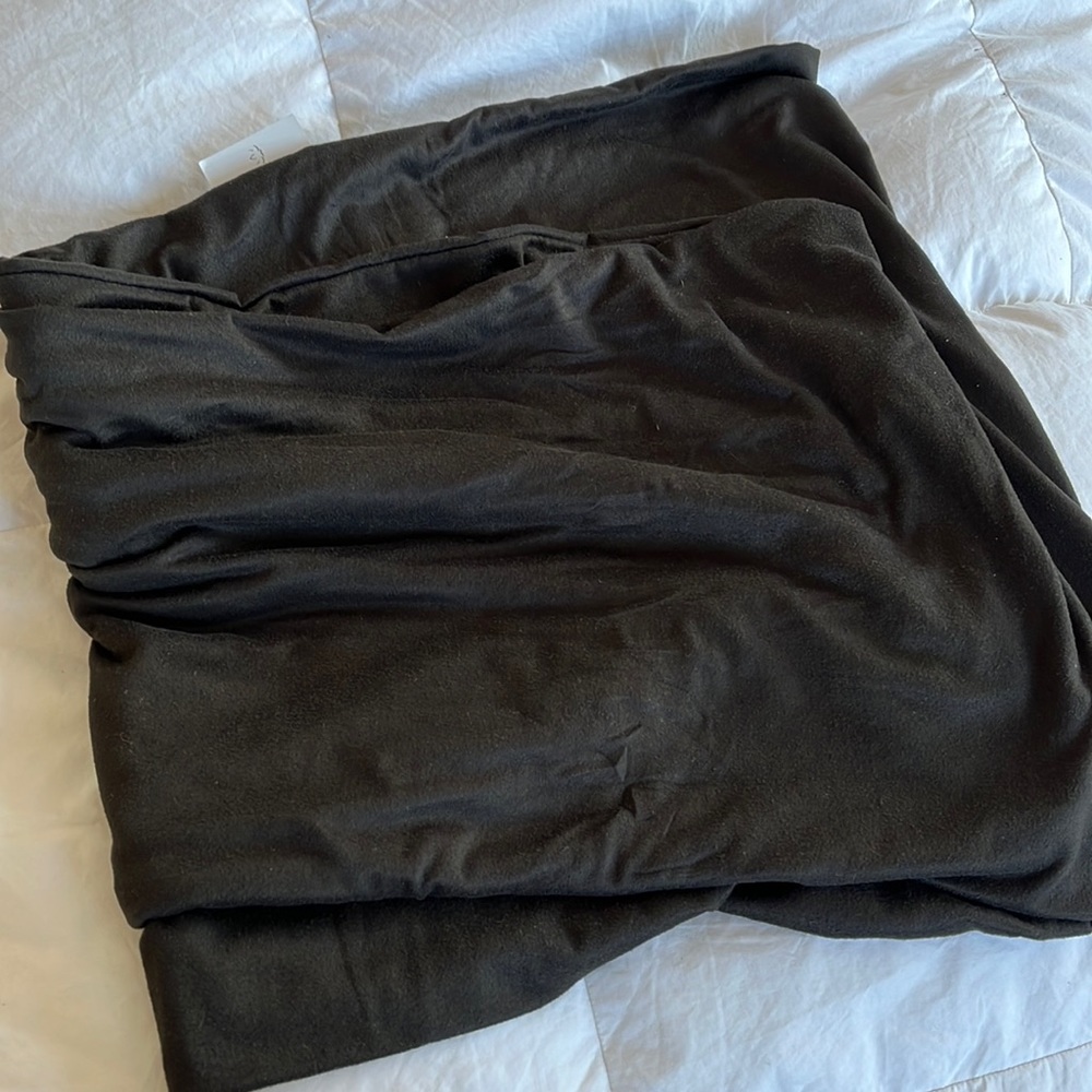 NWT Beyond Yoga Black Hidden Zip Pocket Infinity Scarf Wrap Around One Size $69